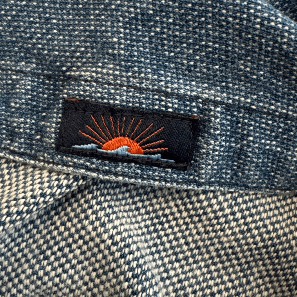 Faherty button down shirt size medium - image 4