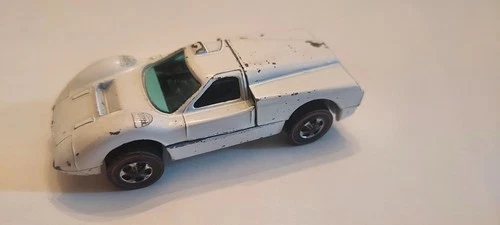 VINTAGE HOTWHEELS REDLINE FORD J-CAR WHITE ENAMEL 1967 MATTEL RED LINE USA