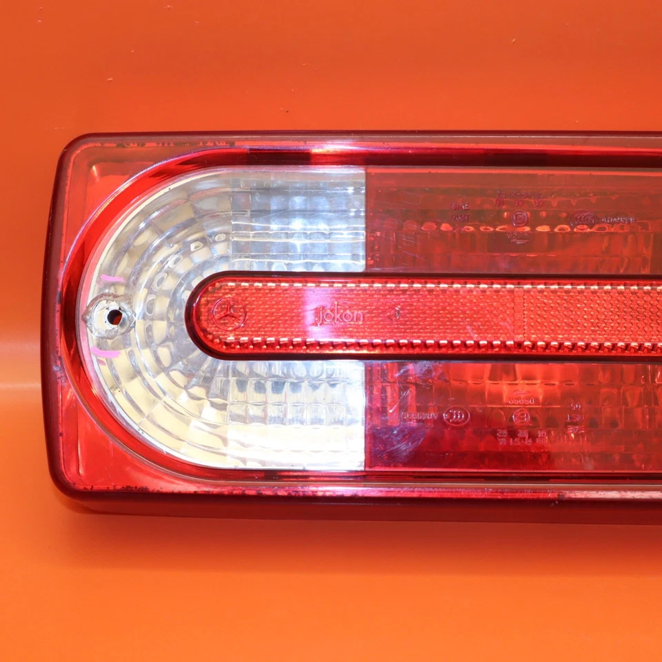 LUZ TRASERA MERCEDES BENZ G550 2010 2011 2012 2013 2014 2015 2016 A4638202064 Foto 2 de 4