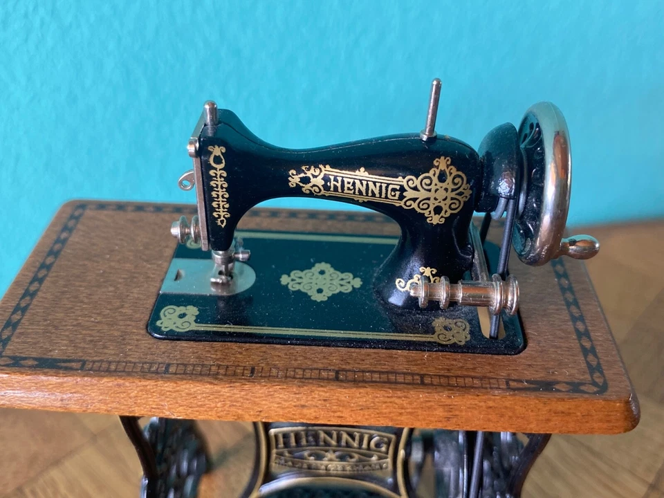 Nähmaschine  Bodo Hennig Puppenstube Puppenhaus 1:12 dollhouse sewing machine - Bild 2 von 4