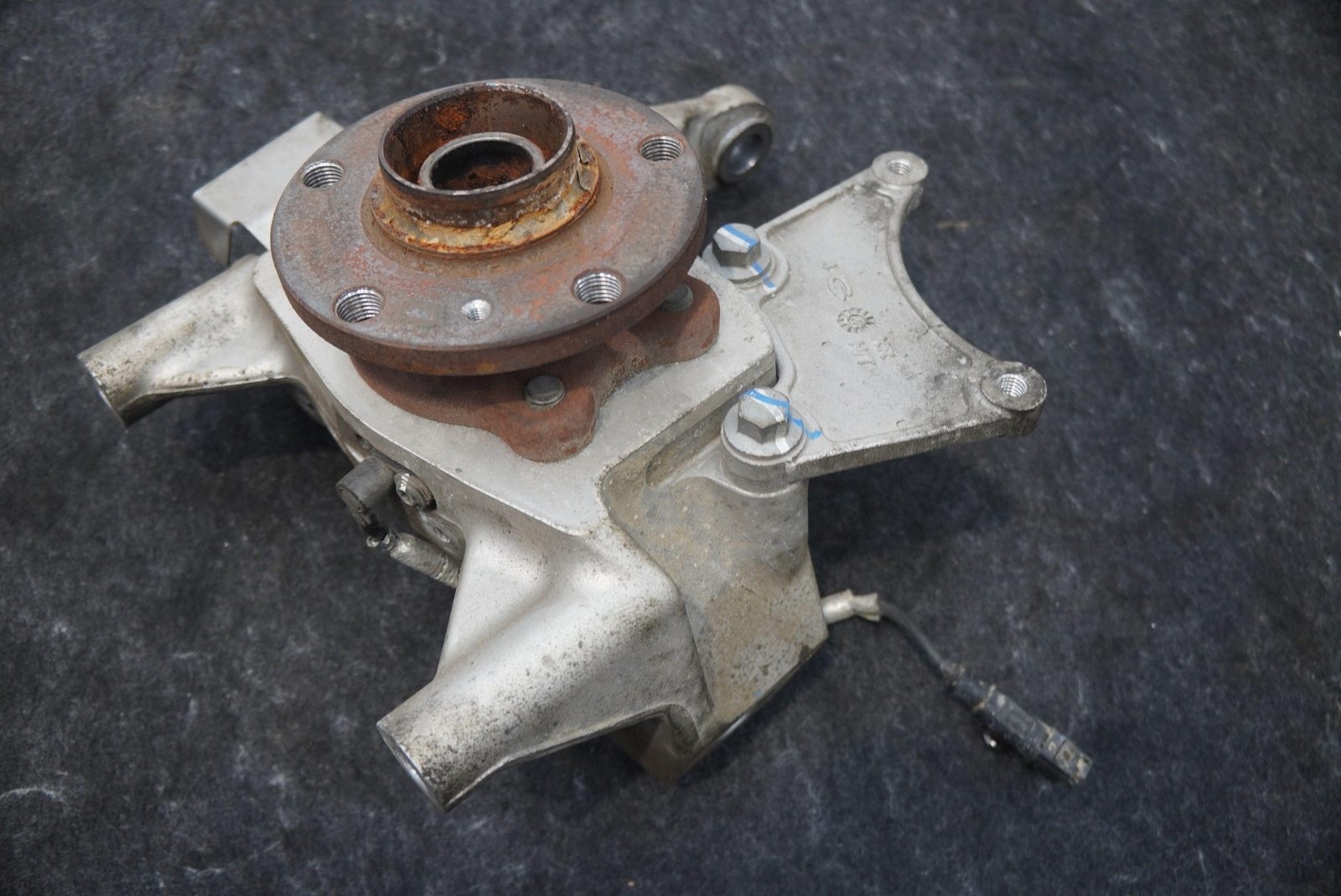 Rear Right Spindle Knuckle Hub Wheel Bearing 11B0094CP OEM McLaren 570S 2018