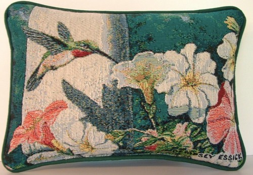 Grüner Kolibri mit gemischten Blumen, kleines Gobelin Kissen, Dempsey Essick Neu