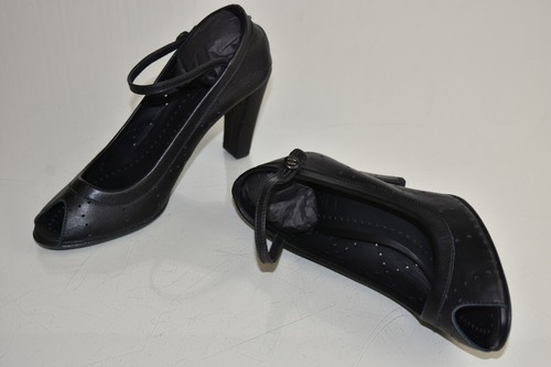 NEW Chanel Mary Jane Perforated Leather Pumps Black Peep Toe CC Logo Shoes 39.5 - Picture 6 of 10
