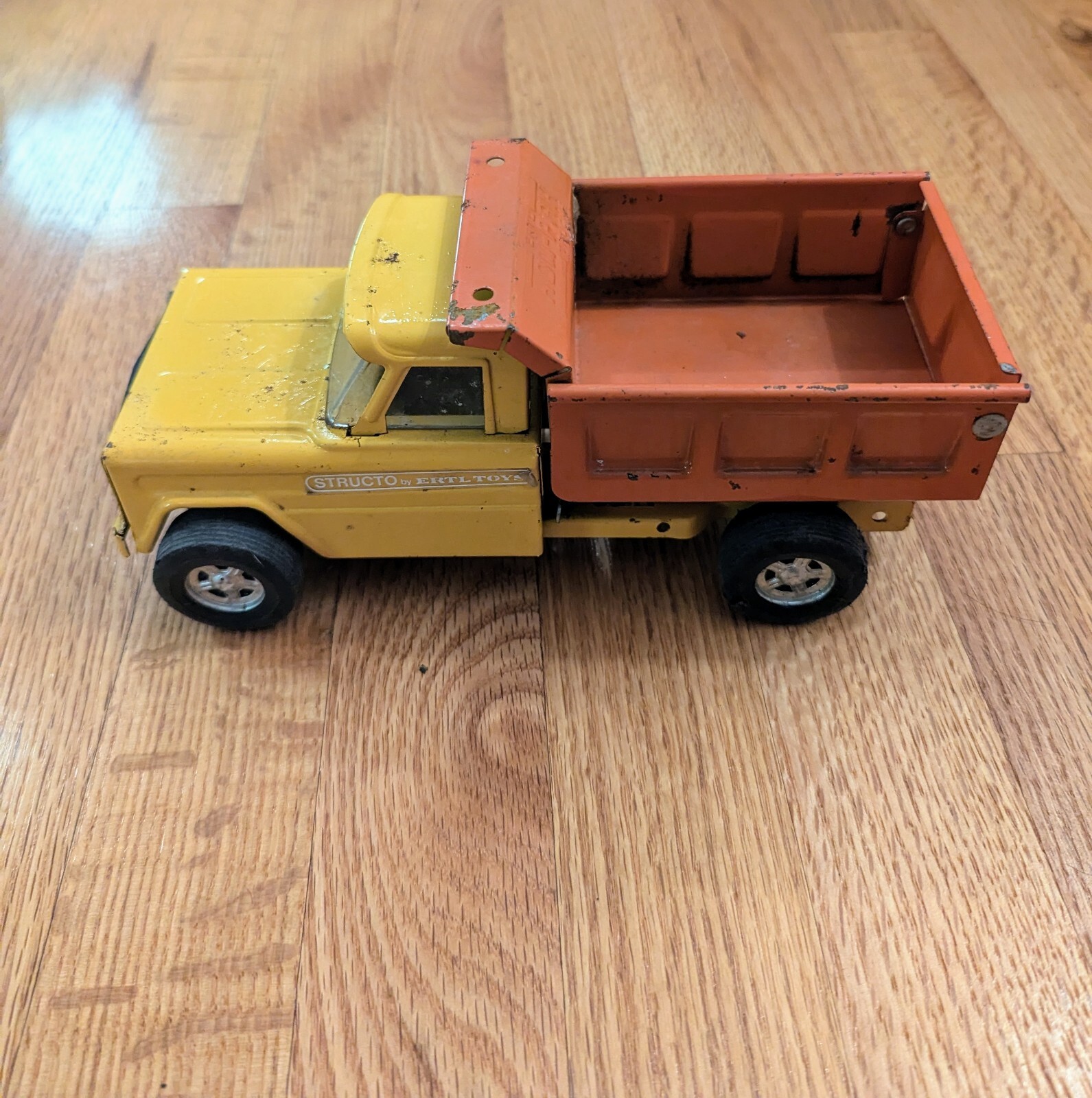 Structo By ERTL-Pah Pressed Steel Dump Truck - Yellow