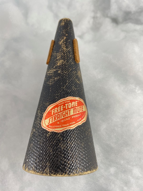 Trumpet Mute  Free-Tone Vintage original FREE-TONE  straight mute.
