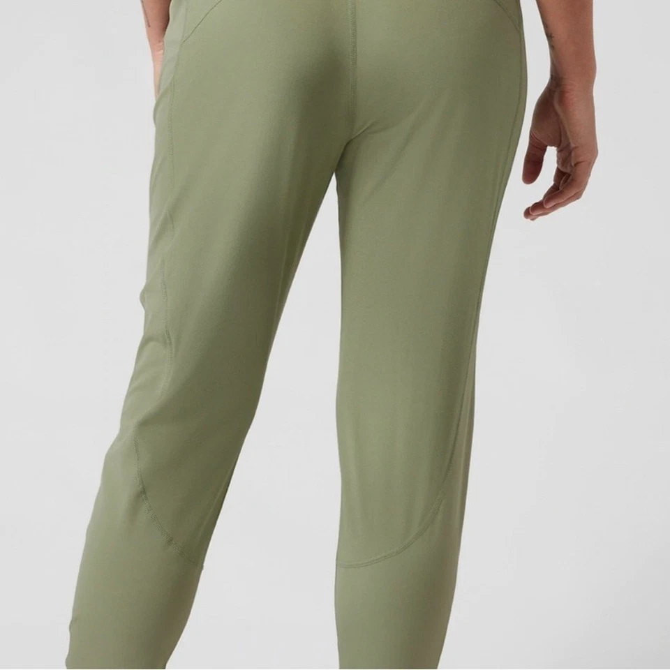 Pantalones de chándal para mujer Athleta run with it safe verde oliva talla grande sin defectos Foto 3 de 4