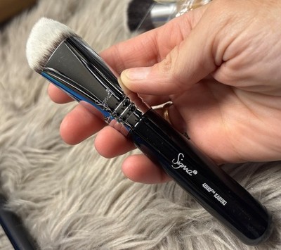 SIGMA 4DHD Kabuki Brush Black 1-Pc Brush New No Box