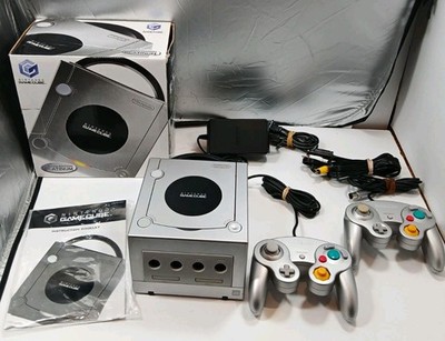 Nintendo GameCube Platinum Console Bundle DOL-001 NTSC-U/C w/ Box 2 Controllers