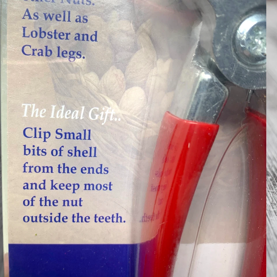 NEW Texan "York" Nut Sheller New Old Stock Original Packaging Made in USA - Image 3 of 4