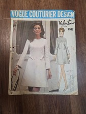 VOGUE COUTURIER DESIGN Valentino Of Italy. 2347 Sz 14   Cut But Unused. 