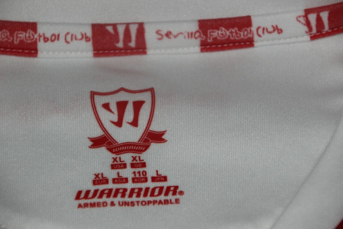 Fotos: Filtrada la nueva camiseta del Sevilla FC un día antes de su