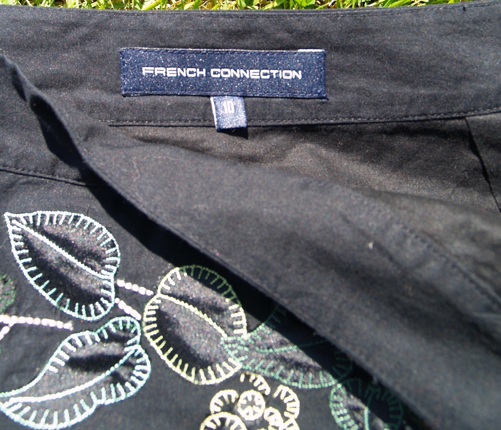 French Connection size 10 skirt embroidered Black A line VINTAGE image 9