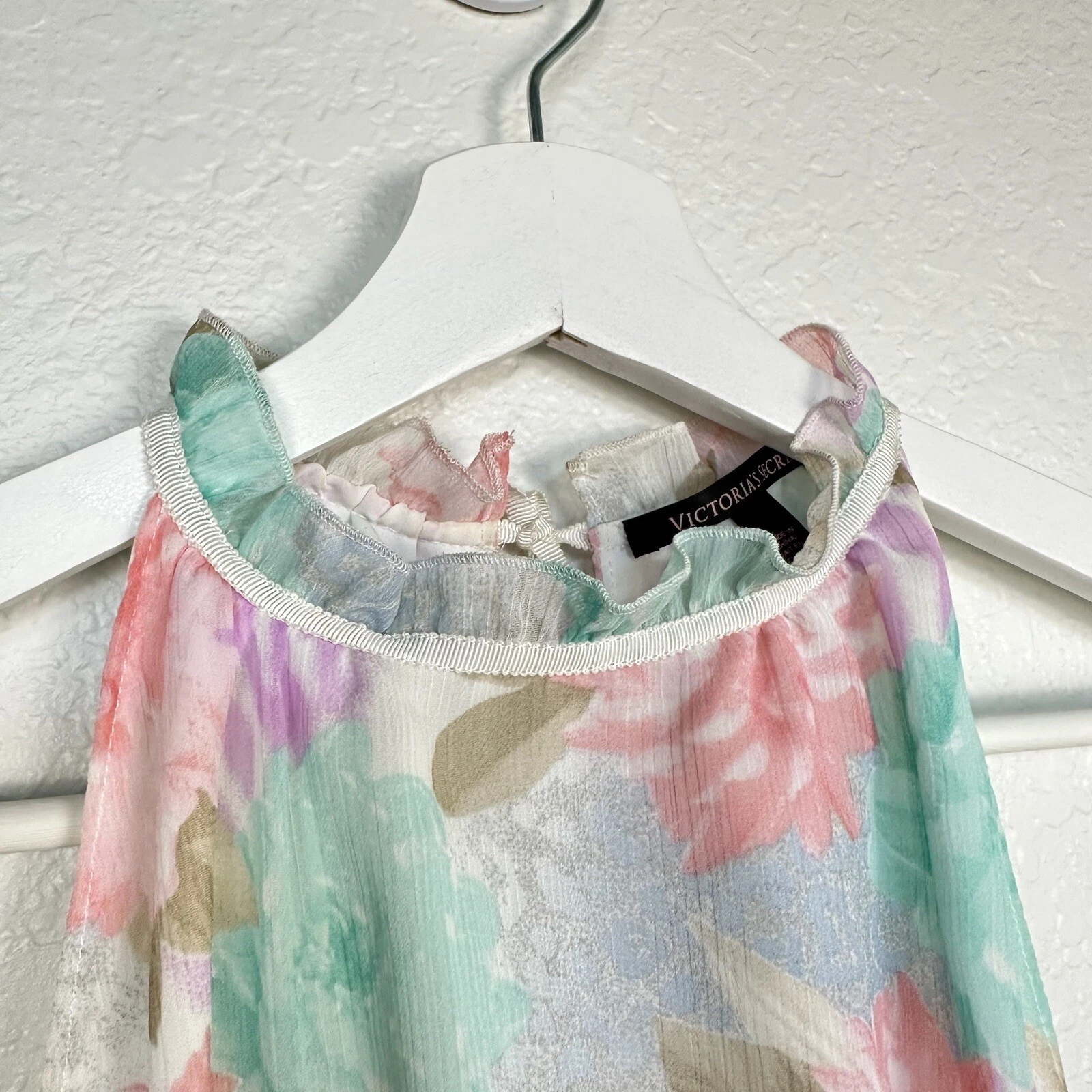 UNDERCOVER Abito floreale Victorias Secret mini pastello ritagliato sul retro con sovrapposizione trasparente taglia 4