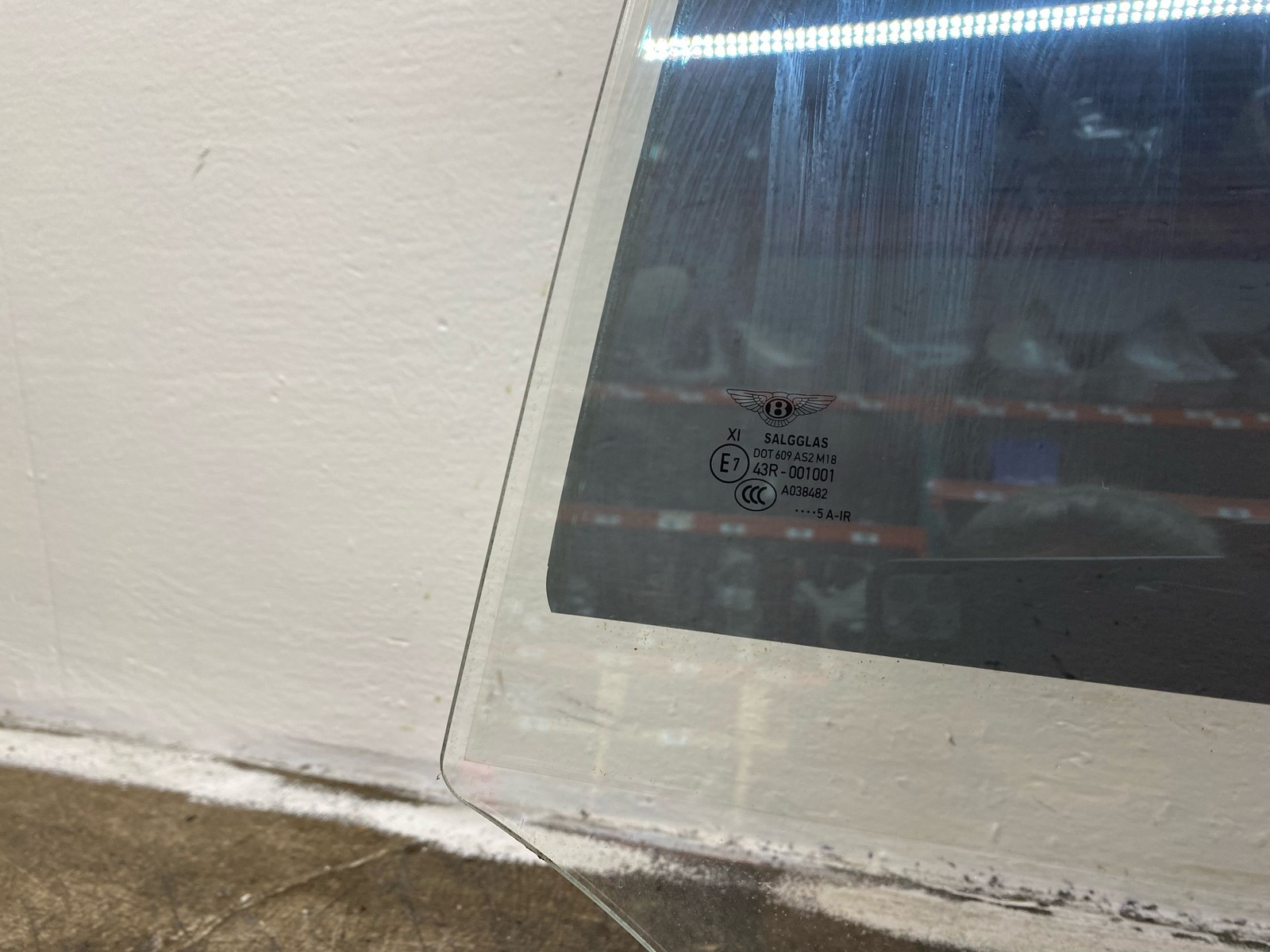 2014-2019 BENTLEY FLYING SPUR OEM REAR LEFT DOOR GLASS WINDOW PANEL