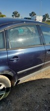tür hinten rechts VOLKSWAGEN PASSAT BERLINA 3B2 COMFORTLINE 1996 271036