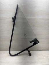 1980-1991 Ford F-150 (Bronco) RH vent glass (Carlite) F-250, F-350 wing window