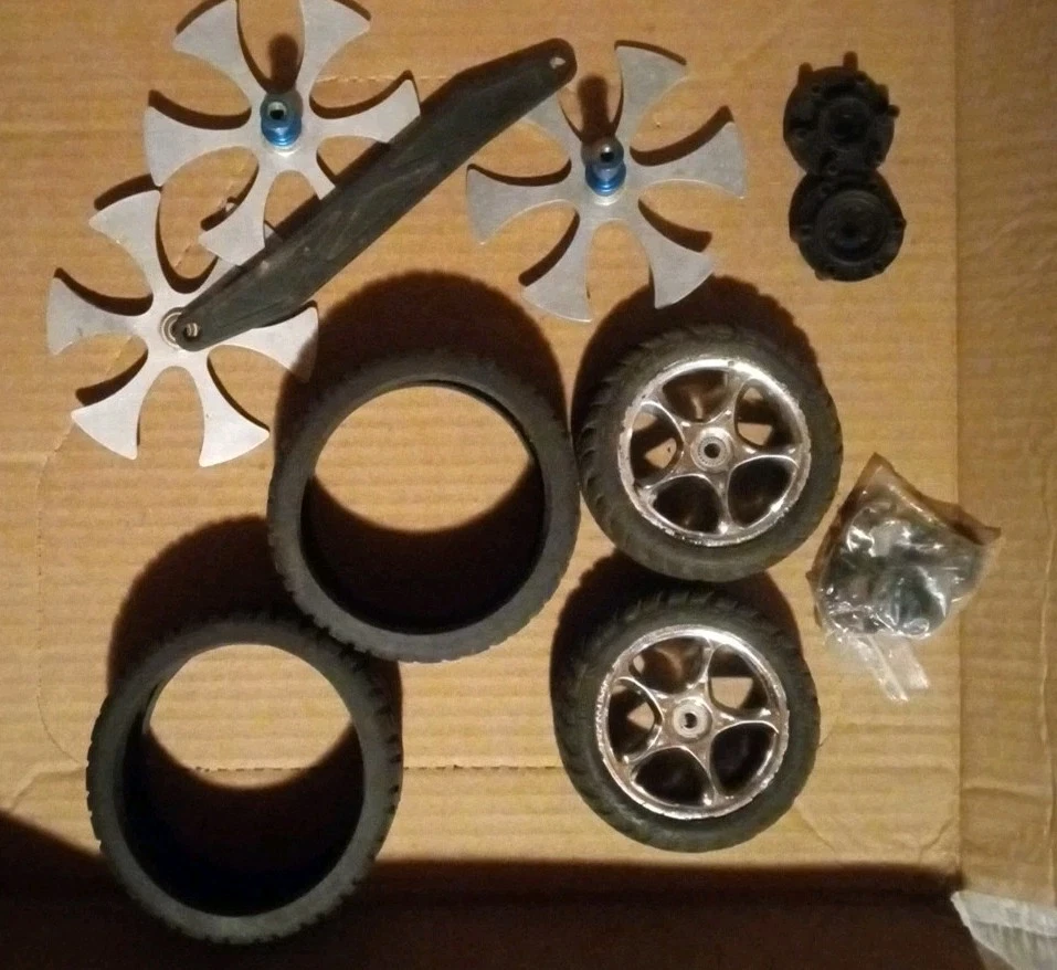 Rc Car Parts Lot Not Tested Parts Only - Image 4 of 4