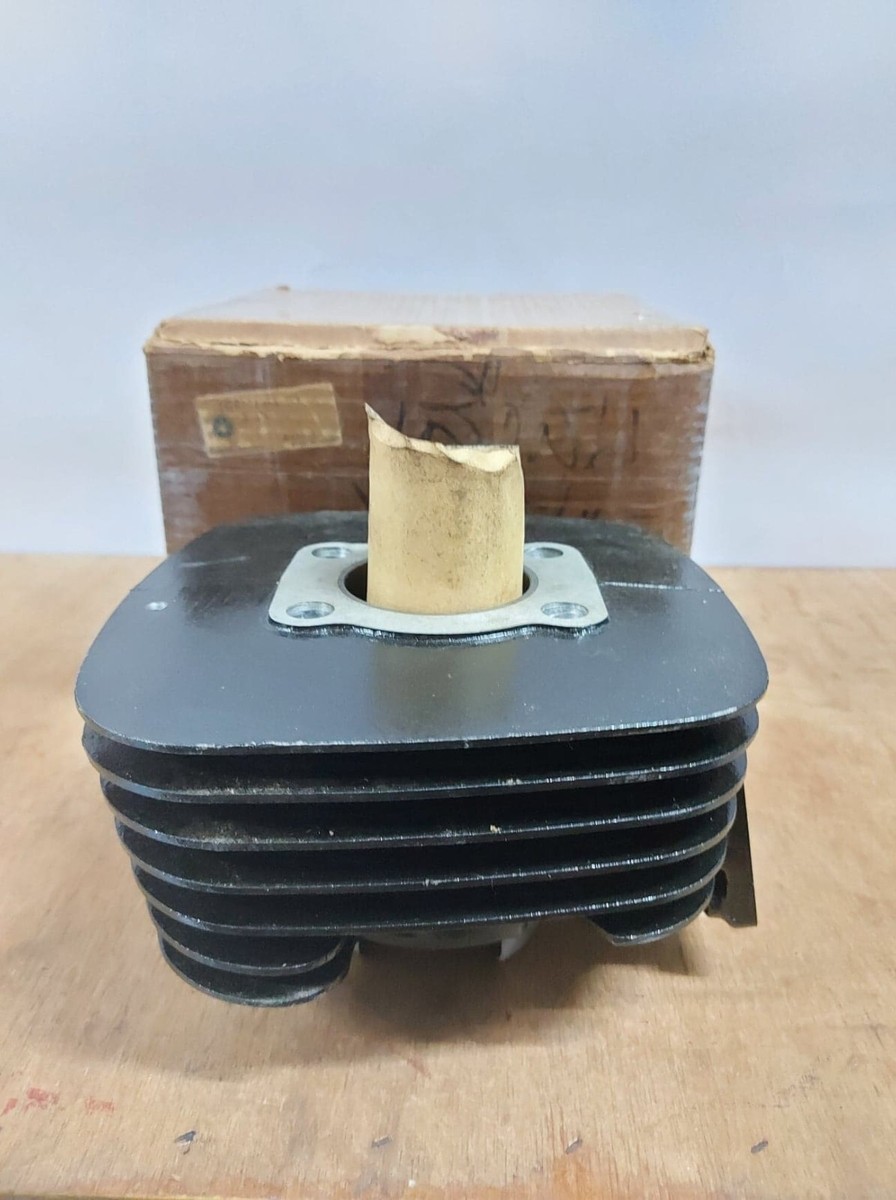 YAMAHA 1976-YZ-YZ125 CYLINDER BARREL GENUINE NOS JAPAN P/N