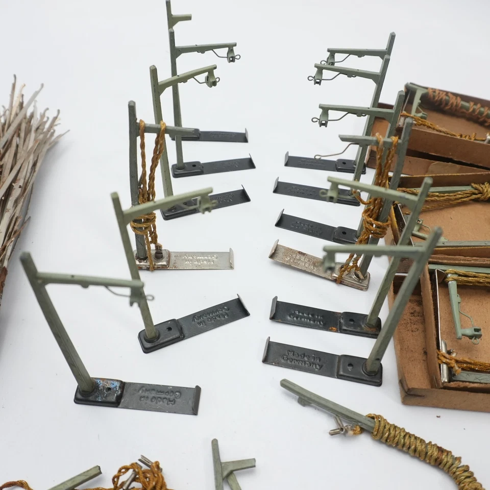 De colección Marklin Vollmer HO Pantógrafo Superior Líneas de Catenaria Postes Mástiles Alambre Foto 3 de 4