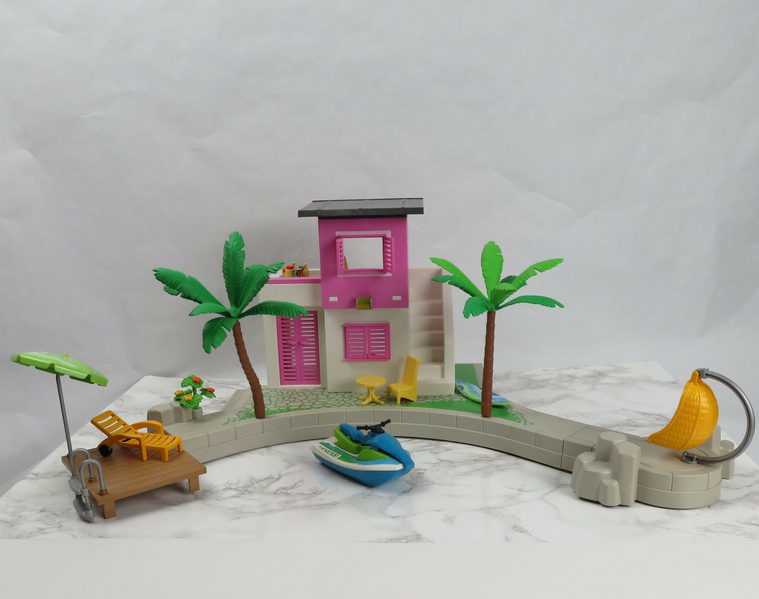 playmobil luxury beach house