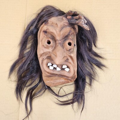 Alte schweizer   Wandmaske  Arvenholz  geschnitzt von Moritz Siegen Museumsstück