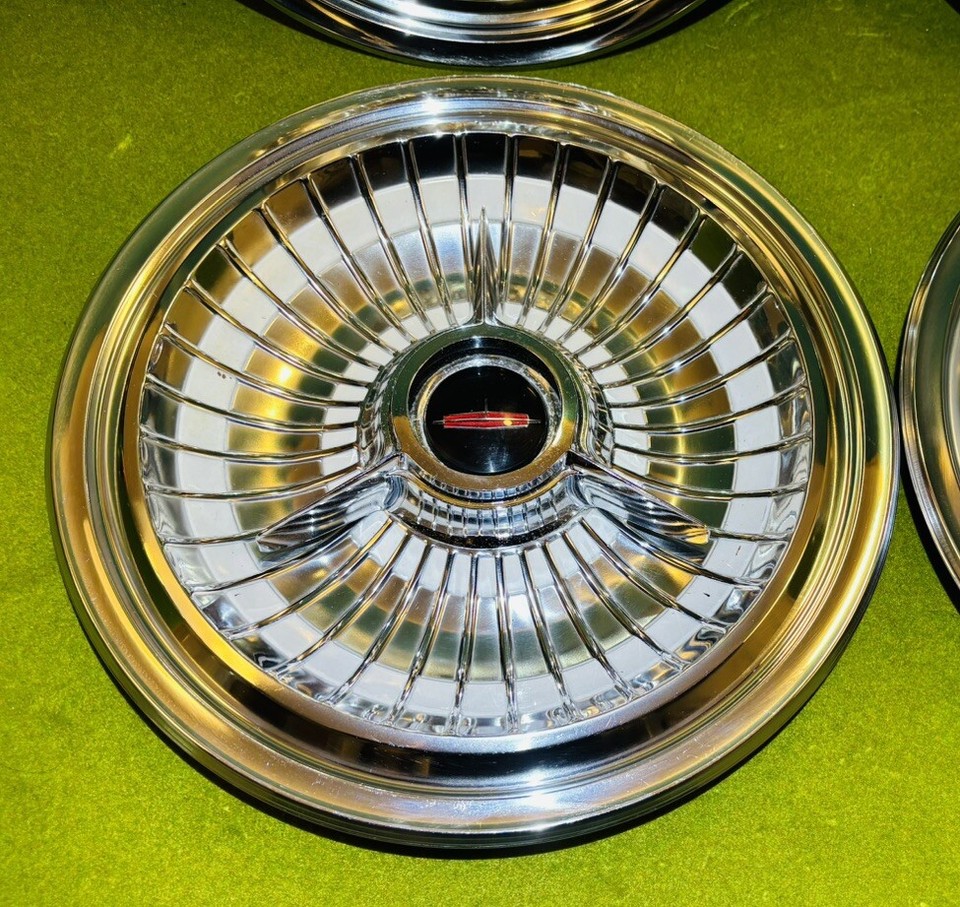 1963 Oldsmobile Deluxe Dynamic 88 98 Hubcap Rim Wheel Cover Hub Cap OEM