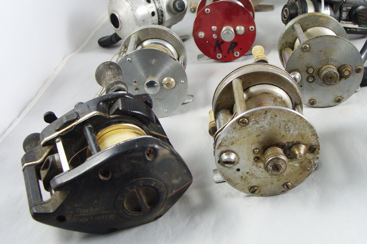 17 Old Vintage Fishing Reels Parts or Repair Only SEVERAL BRANDS