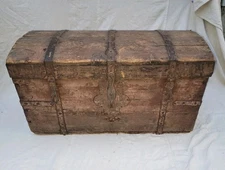 Antique 18th Century Imigrant  Dome Trunk Dovetail Wood Pegs WROUGHT-IRON Straps