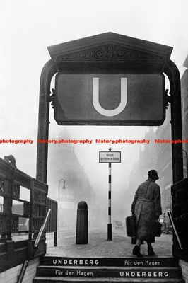 #ad #ad F020499 Woman gets out of Berlin U Bahn Berlin Germany 1931 GBP 4.99