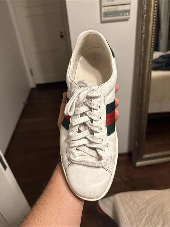 Zapatillas Gucci Ace con Bordado de Abeja Cuero Blanco Foto 2 de 4