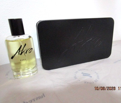 Niche Akro ''BAKE'' modern gourmand NIB new in box 30 ml size