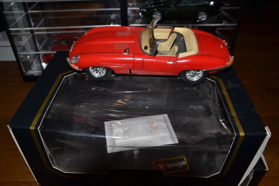 jaguar e type 1:18 burago - Bild 2 von 4