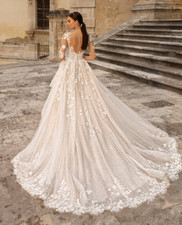 Bohemian Long Sleeves Wedding Dresses Court Train Ruffles Lace A Line Bridal