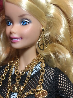 RARE MOSCHINO BARBIE Collector Doll 2015 Gold Label COMPLETE W ALL