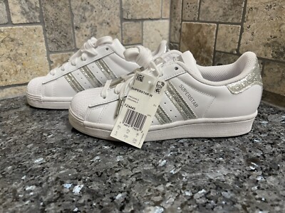 NEW! Adidas Superstar Lace Up Sneakers Women s Size 5 ( FZ4445 )