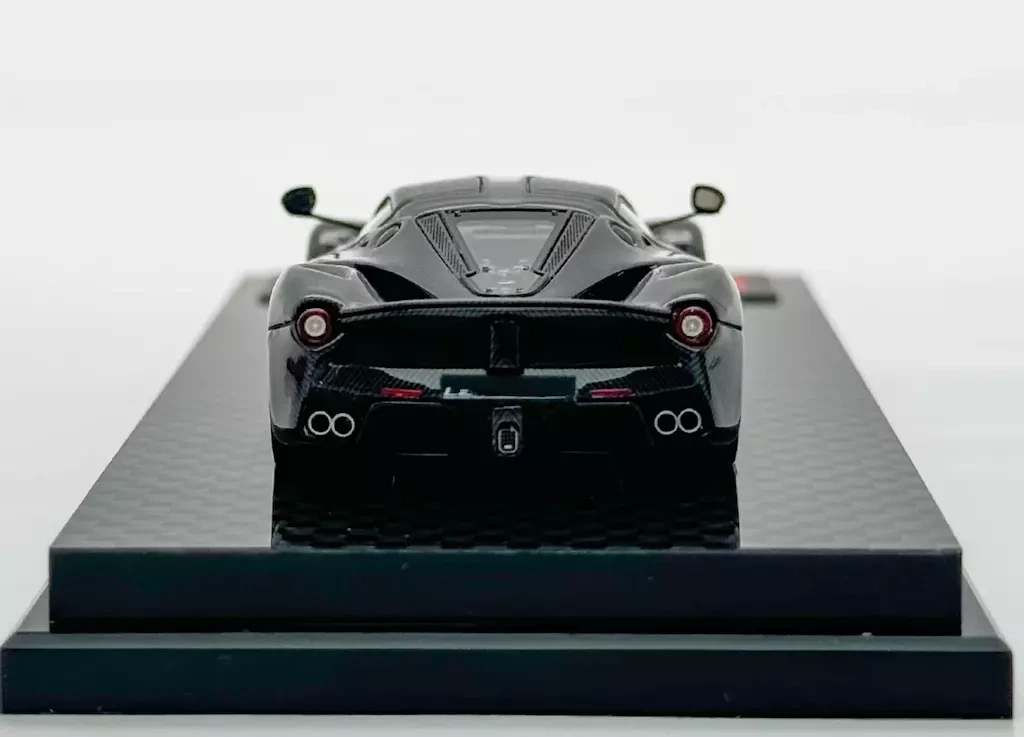 DMH 1:64 Black Full Carbon Laferrari Aperta Sports Model DMH 1:64 Black Full Carbon Laferrari Aperta Sports Model