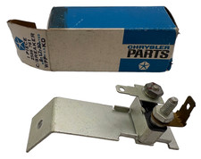 New Old Stock Circuit Breaker 15 Amp For 1965-66 C Body Models Mopar 2586761