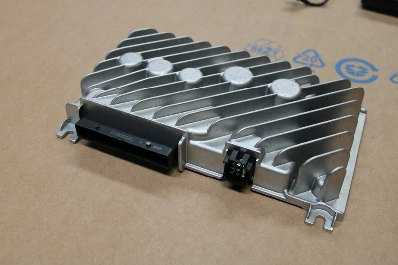 VW ID.Buzz Verstärker Ampiflier Soundsystem MIB2 Dynaudio Endstufe 3G0035466 F - Bild 2 von 4