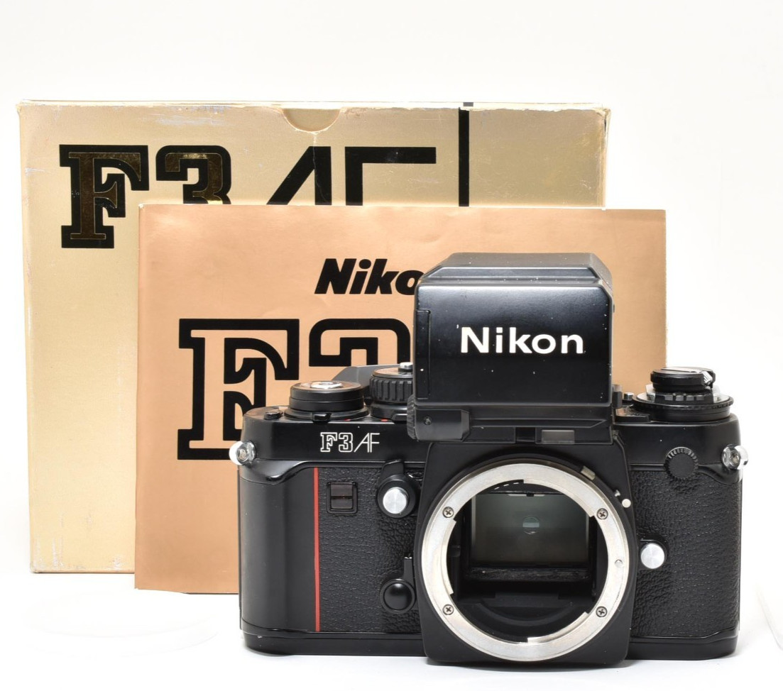 Corpo fotocamera reflex Nikon in ottime condizioni