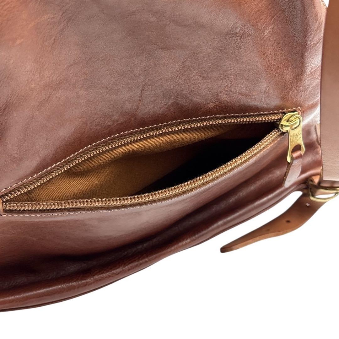 ILBISONTE Leather Backpack Triangular Shape Brown… - image 11