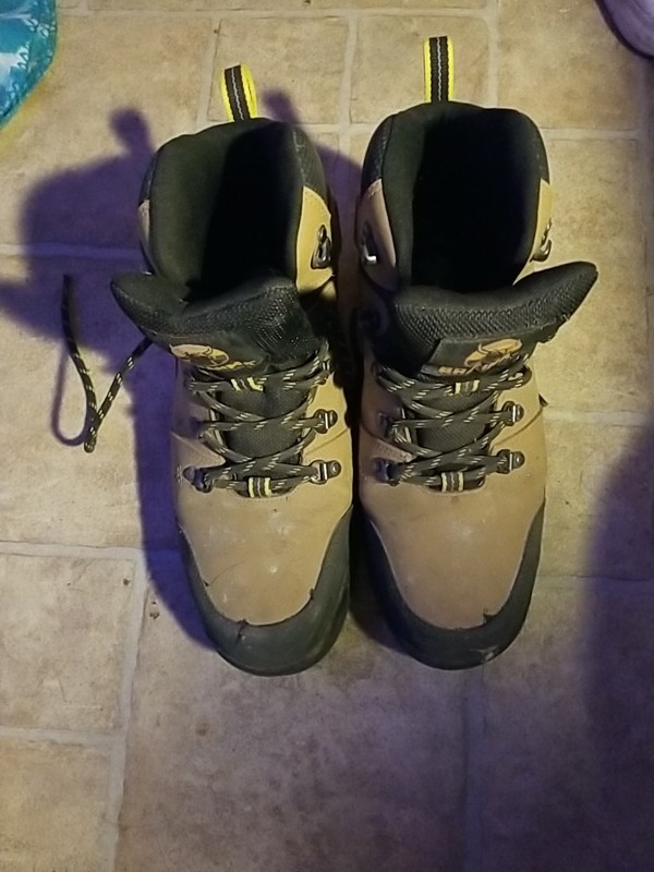 Men's BRAHMA  10 1/2 Shoes