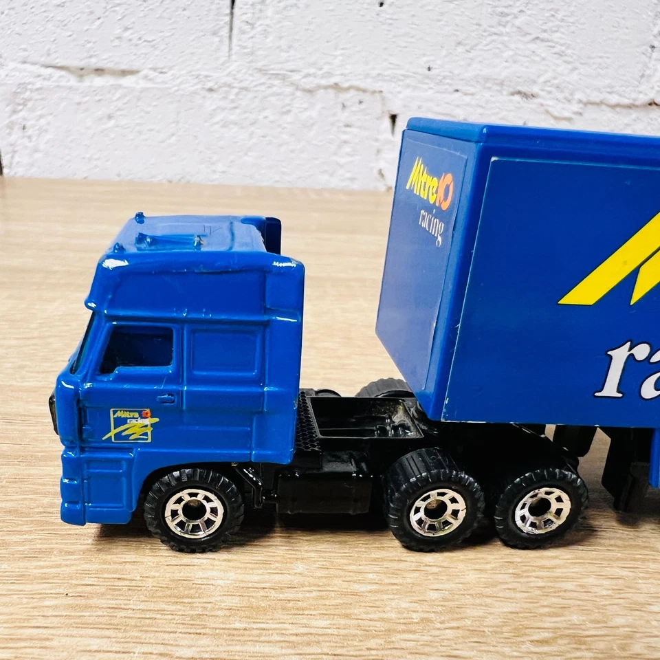 Matchbox Convoy Mitre 10 Racing Team Blue DAF 3300 Space Cab Container - Image 4 of 4