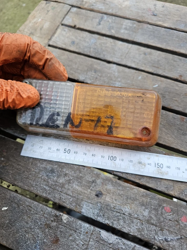 RENAULT R12 TL TS GORDINI 69/75 CIBIE 3076A SIDE LAMP INDICATOR LENSE - Image 3 of 4