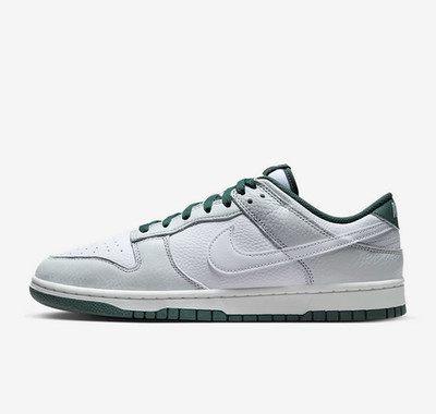 Nike Dunk Low Retro SE Photon Dust Vintage Green