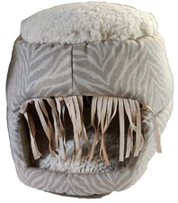 2 In 1 SmartyKat Fringed Honeycomb Cat Bed Convertible Pop Up Or Push Down