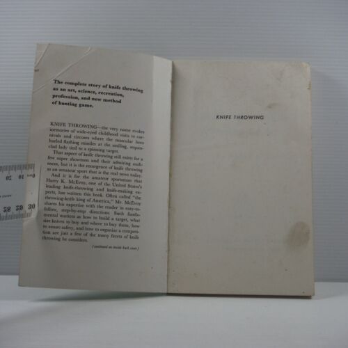 Knife Throwing A Practical Guide by Harry K McEvoy 1981 vintage paperback book - Picture 3 of 17