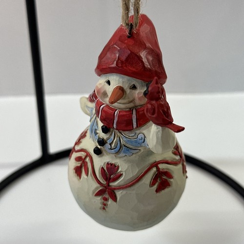 Enesco Jim Shore Heartwood Creek adorno muñeco de nieve sosteniendo cardenal 4,75” #6004315 - Imagen 4 de 7