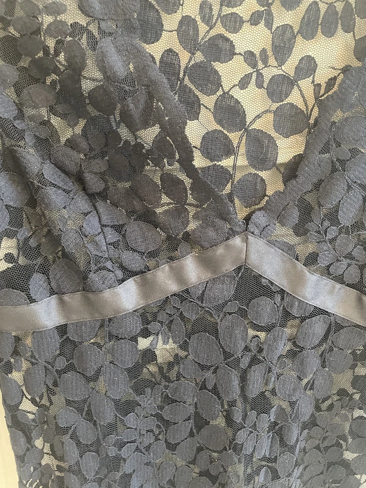 Black Hanky Panky Lace 3/4 Sleeve V Neck Blouse Small - Image 2 of 4