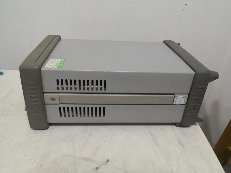 1PCS HP/ Agilent Keysight E3632A DC Power Supply 30V/4A, 15V/7A, 120W - Image 2 of 4