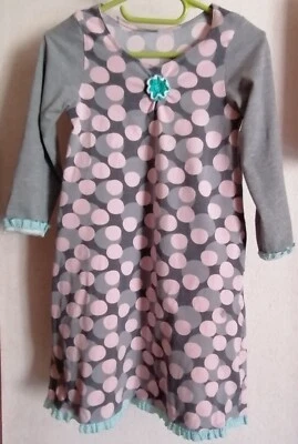 Mädchenkleid, selbstgenäht, langarm, grau mit rosa Punkten Gr. 104/110 ! - Bild 1 von 4